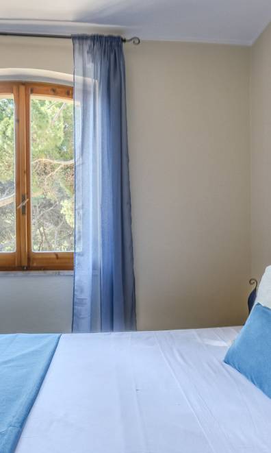 Villa Etnic Eloise  a walk from Porto Pino beach